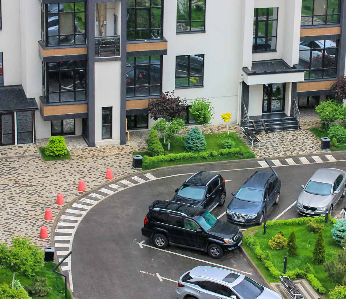 ZREKONŠTRUOVANIE SPOLOČNÝCH PRIESTOROV